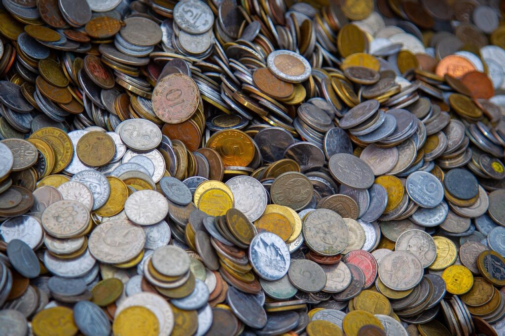 資格を取得することで将来の安定を図る社会人の選択肢は？