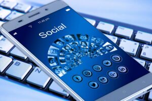 社会人が副業を解禁するために必要な資格は？