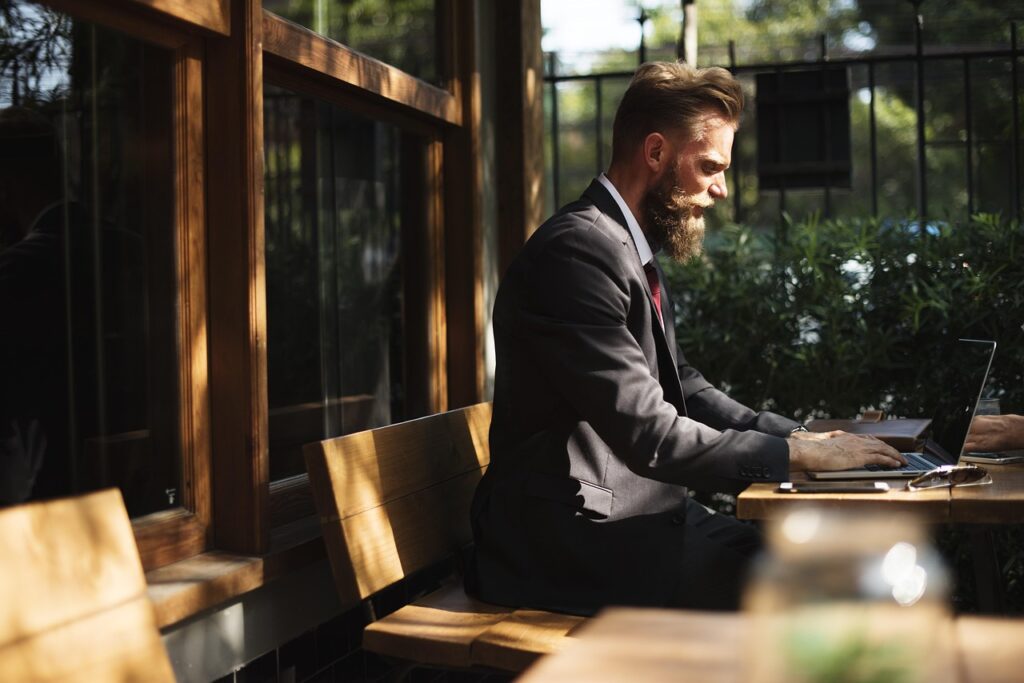 社会人が実践すべき勉強方法とは？ノートの使い方で差をつける！